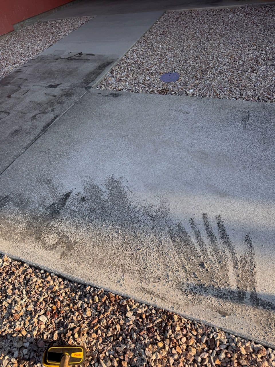 Apartment Sidewalk Paint Removal Rescue image